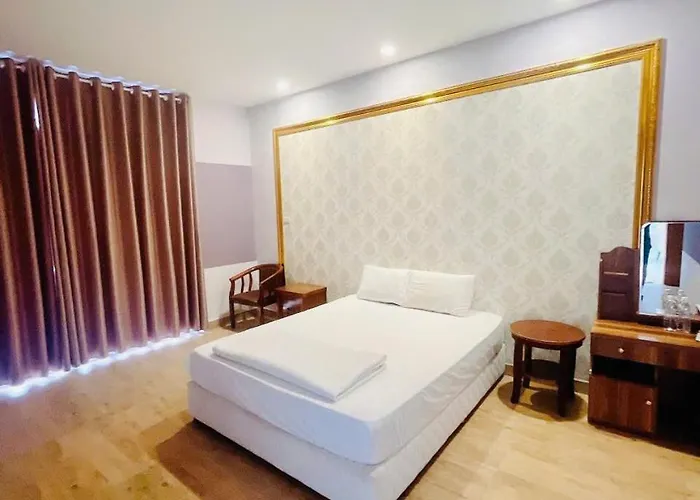 Căn hộ Chuỗi 8 Ngủ Bể Bơi Riêng - Gần Biển Tại Tuần Châu Hạ Long